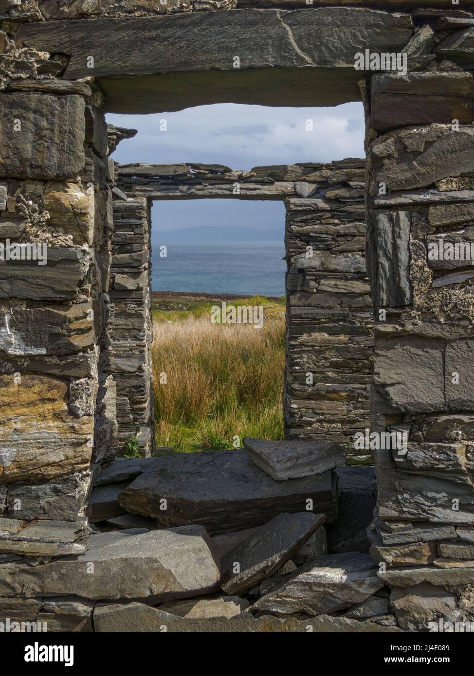 Türen in den Ruinen von Riasg Buidhe auf Colonsay, Inner Hebrides, Schottland Stockfoto