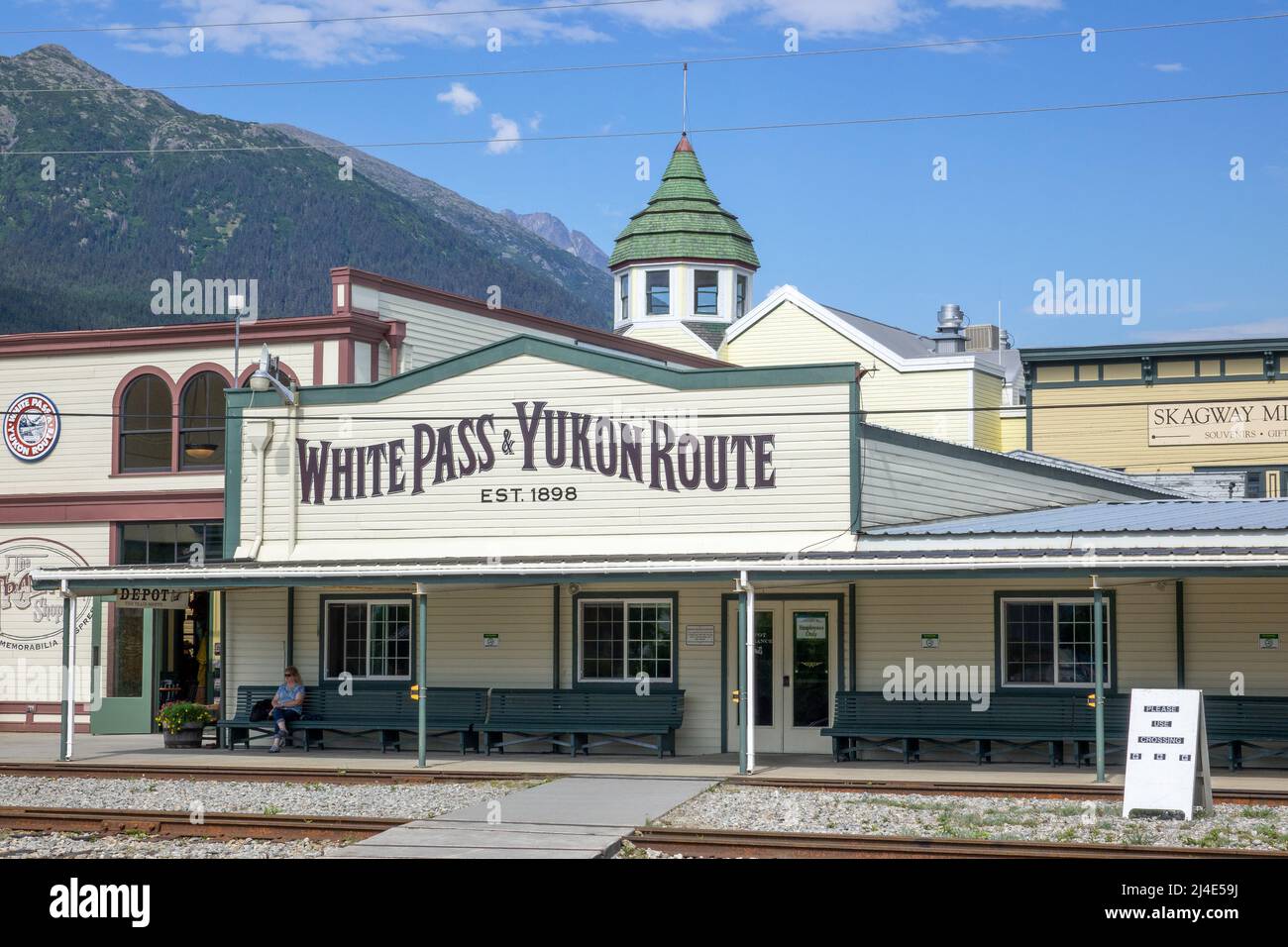 Der White Pass Und Der Yukon Route Bahnhof In Skegway Alaska Tourist Rail Road Sightseeing Tour Stockfoto