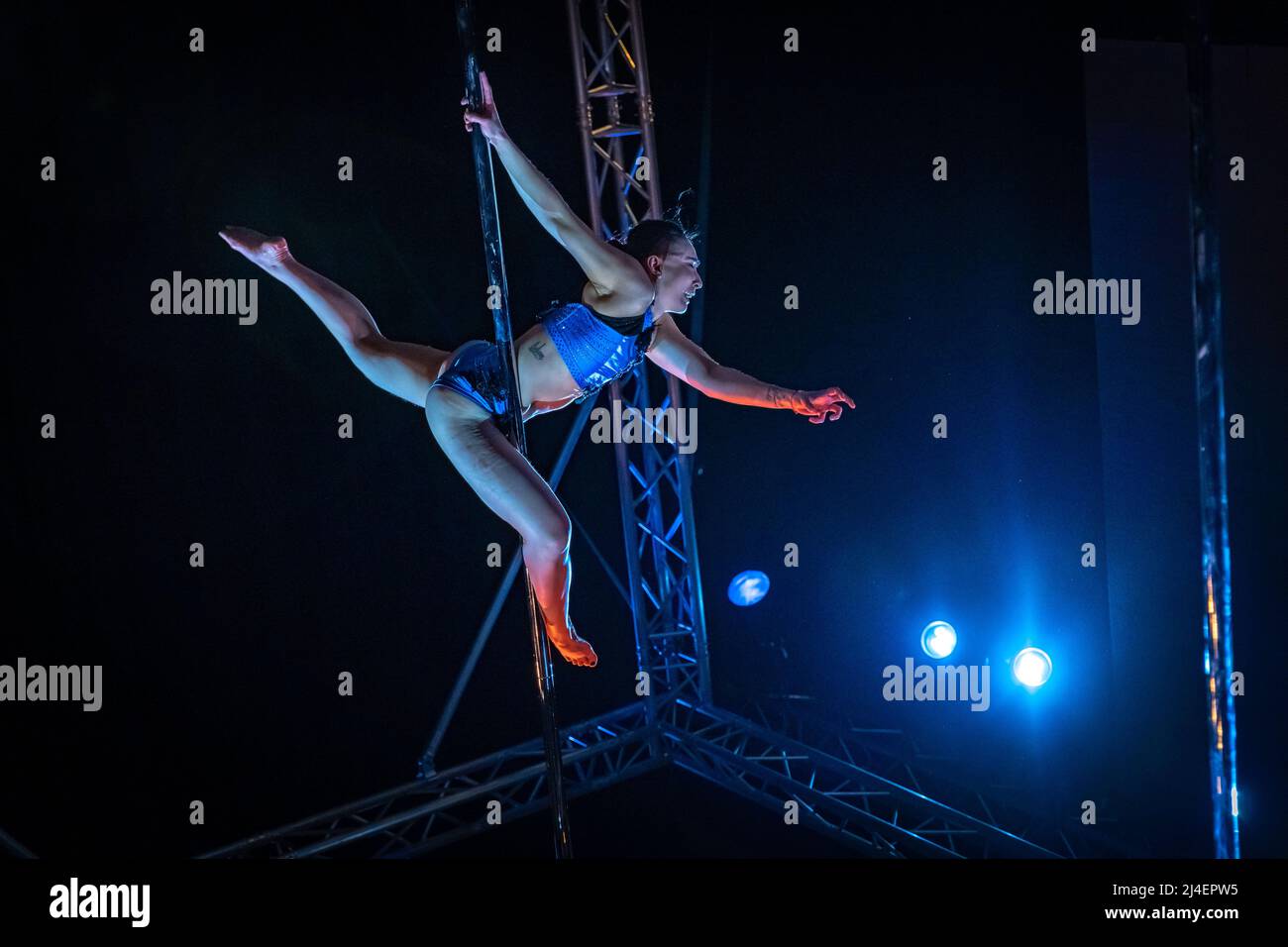 Peterborough, Großbritannien. 9.. April 2022. Pole Theatre Großbritannien. Nach einer zweijährigen Pause kehrt einer der größten Pole-Wettbewerbe Europas für eine Show im Jahr 7. zurück. Stockfoto