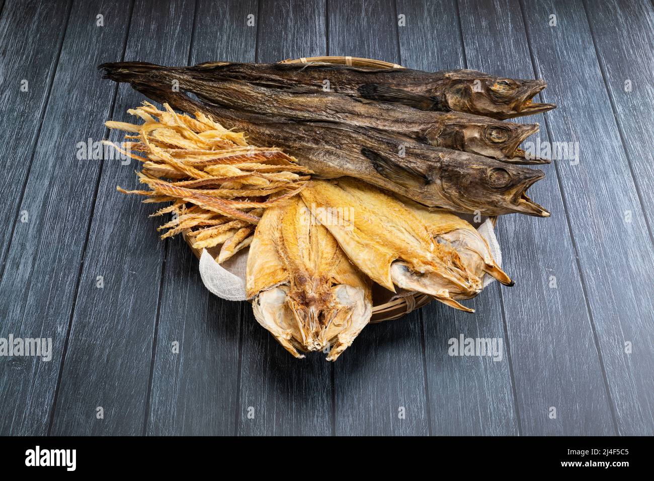 Getrocknete Pollack Set und Hintergrund Stockfoto