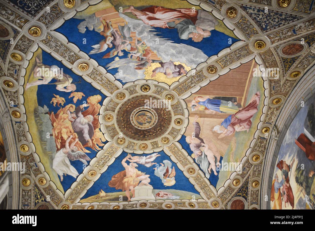 Decke im Raum des Heliodorus in der Stanze von Raphael, Päpstlicher Palast, Vatikanmuseum, zeigen Noah verlassen die Arche, das Opfer von Isaak, Mos Stockfoto