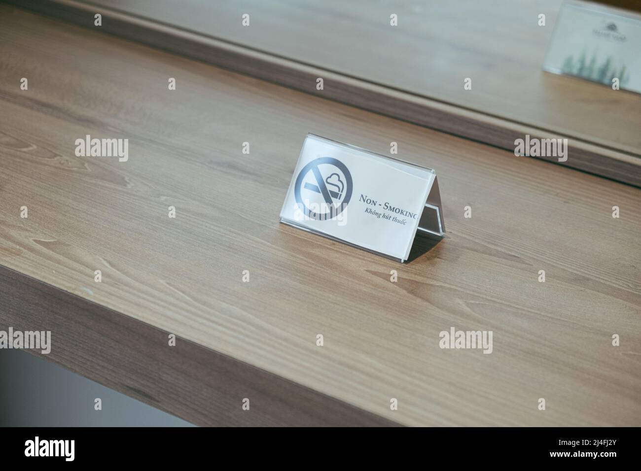 Rauchverbot auf dem Tisch Stockfoto