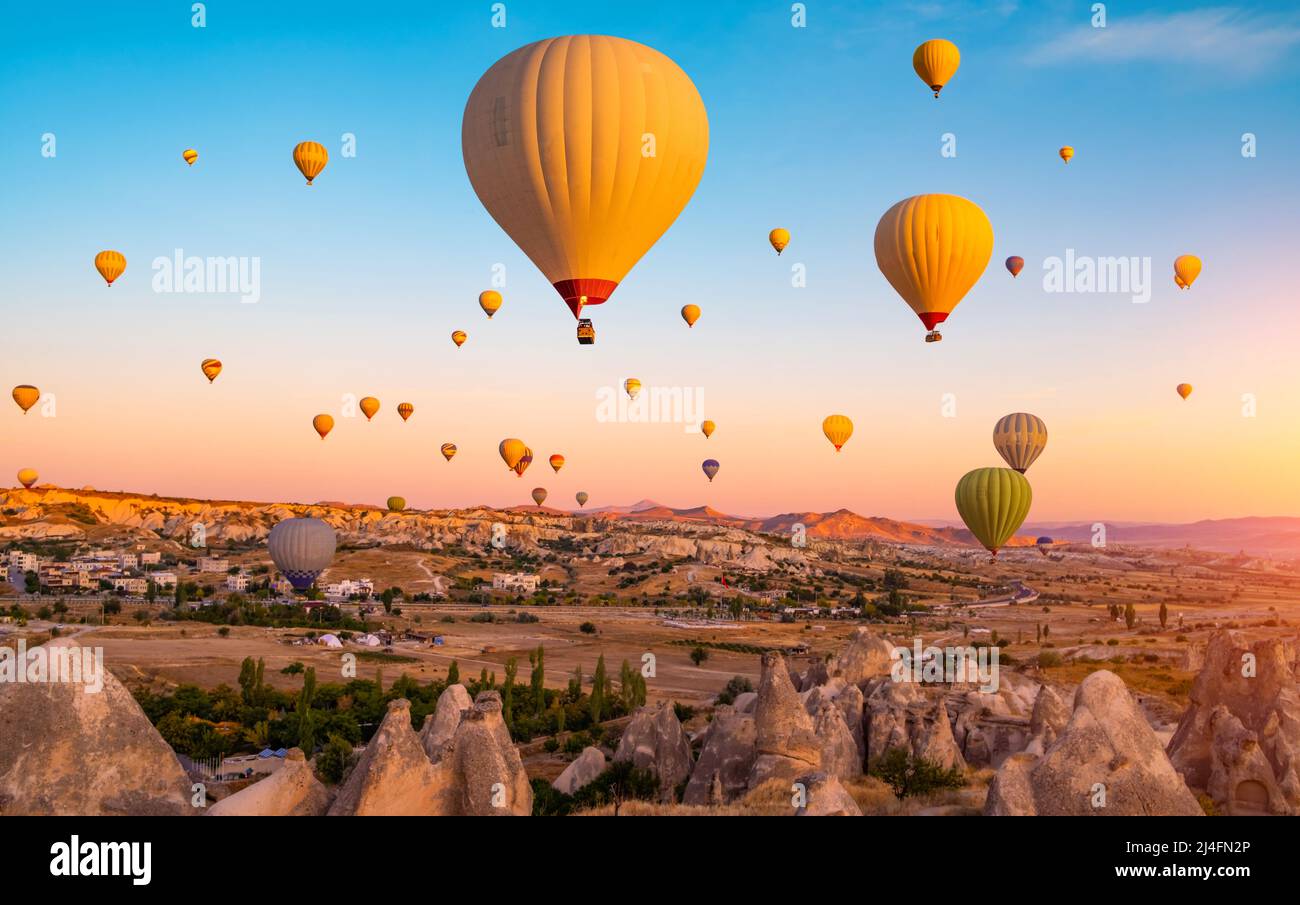 Heißluftballons in Kappadokien, Türkei Stockfoto