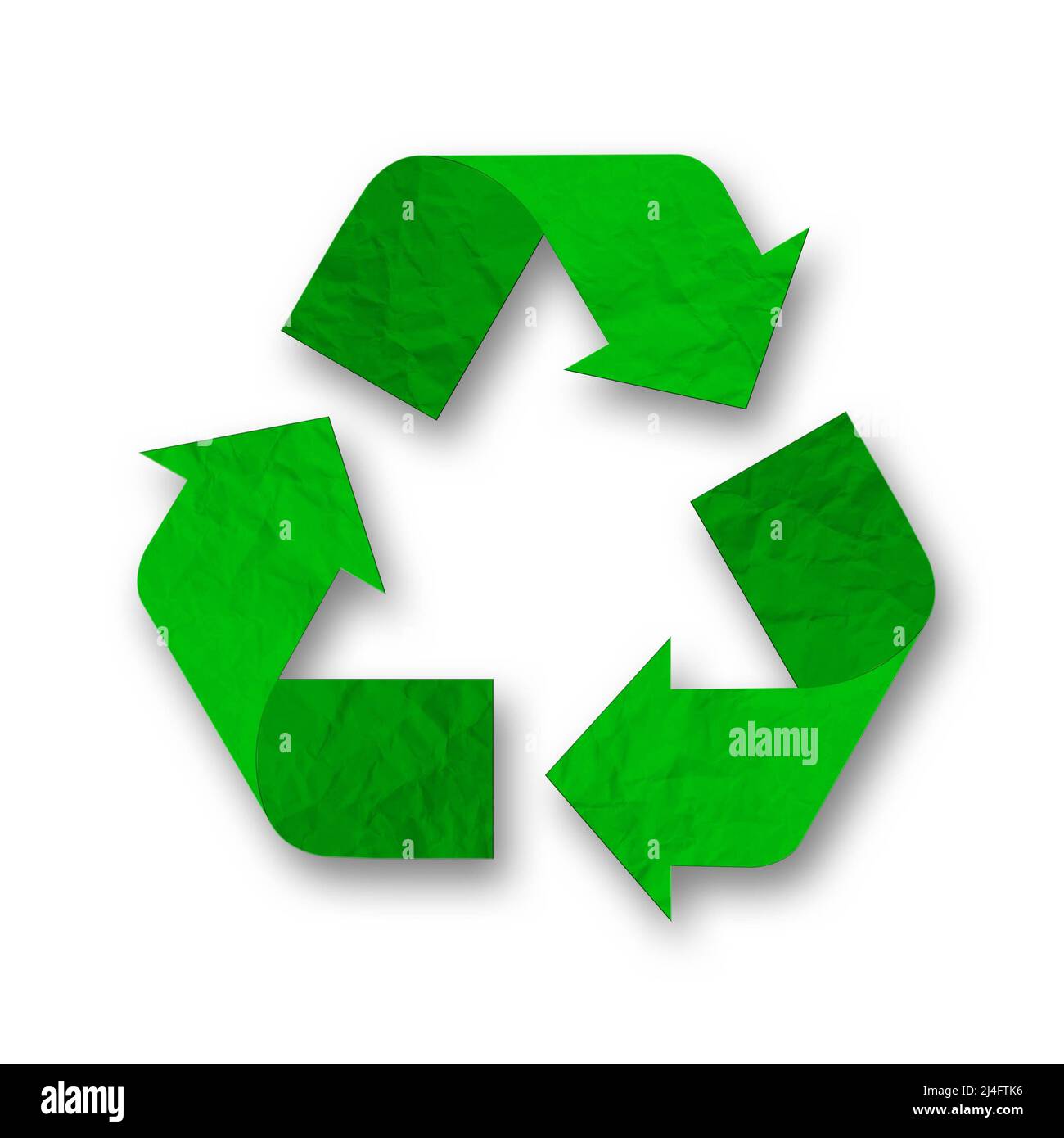 Recycling-Symbol - drei aus grünem Recyclingpapier gefaltete Pfeile, die ein Dreieck auf weißem Hintergrund bilden - 3D Illustration Stockfoto