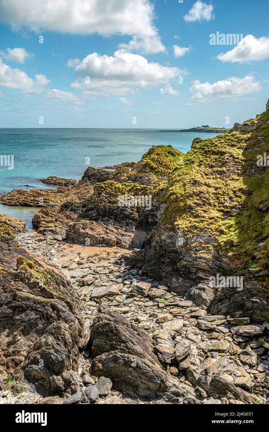 Küstenlinie in der Nähe des Fischerdorfes Mevagissey in Cornwall, England, UK | Kuestenlandschaft nahe dem Fischerdorf Mevagissey in Cornwall, England, UK Stockfoto