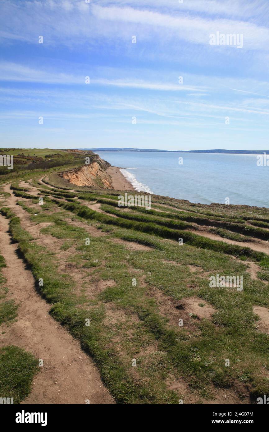 Auswirkungen der Küstenerosion bei Barton on Sea, Hampshire UK April 2022 Stockfoto