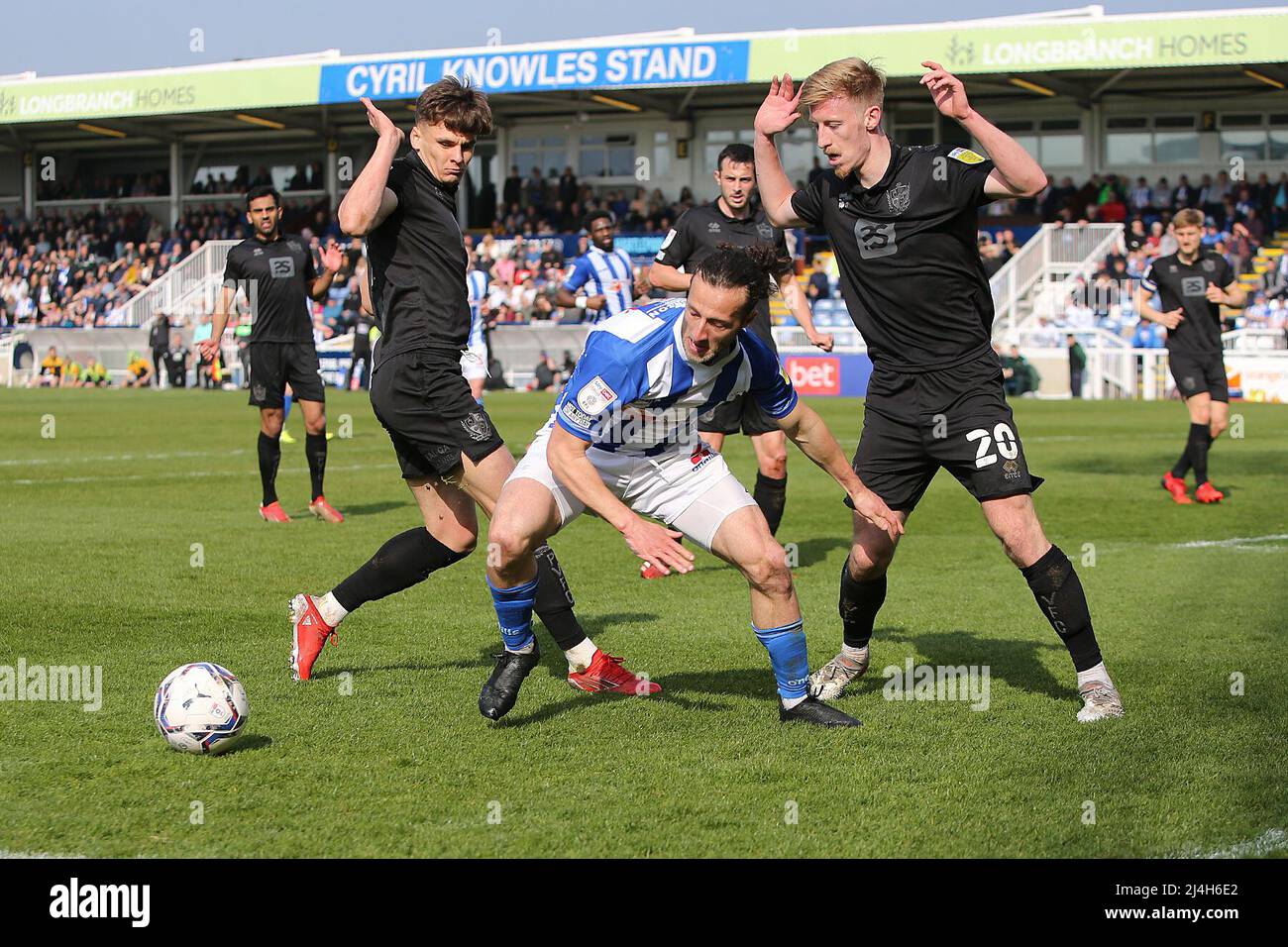 HARTLEPOOL, GROSSBRITANNIEN. APR 15. Jamie Sterry Hartlepool UTD in Aktion während des Sky Bet League 2-Spiels zwischen Hartlepool United und Port Vale am Freitag, 15.. April 2022 im Victoria Park, Hartlepool. (Kredit: Harry Cook | MI News) Kredit: MI Nachrichten & Sport /Alamy Live News Stockfoto