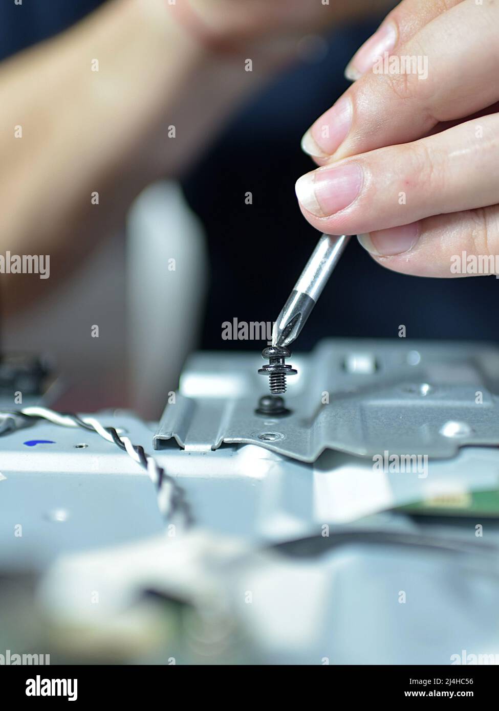 Rückwärtiger TV-Bildschirm mit Eingangs- und Ausgangsanschlüssen Stockfoto