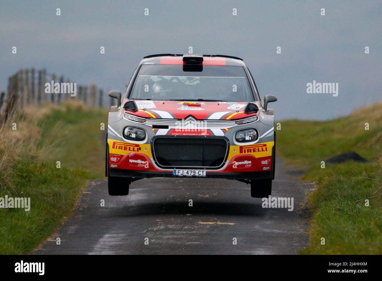 Ballymena, County Antrim, Nordirland. 15.. April 2022, Ballymena, County Antrim, Nordirland, Vereinigtes Königreich; Circuit of Ireland International Rally, Runde 3 der Irish Tarmac Rally Championship: Jonathan Greer und Darragh Mullen (Croen C3 Rally 2) beenden Tag 1 auf dem siebten Gesamtrang Credit: Action Plus Sports Images/Alamy Live News Stockfoto