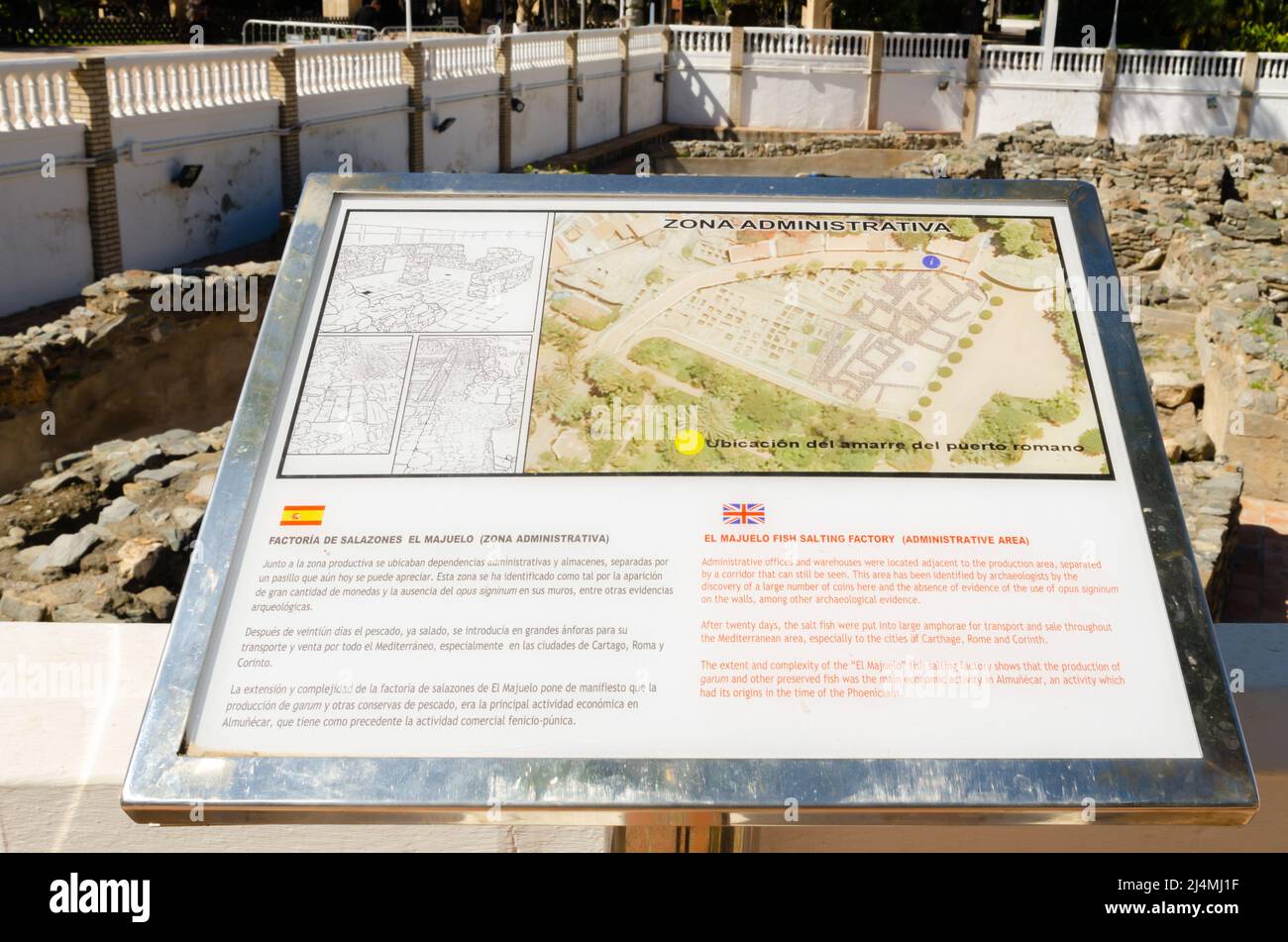 ALMUNECAR, SPANIEN - 02. MÄRZ 2022 die Salzfischfabrik, die wichtigste archäologische Attraktion sind die Salzwasseraquarien, in denen Garum hergestellt wurde, es war Stockfoto