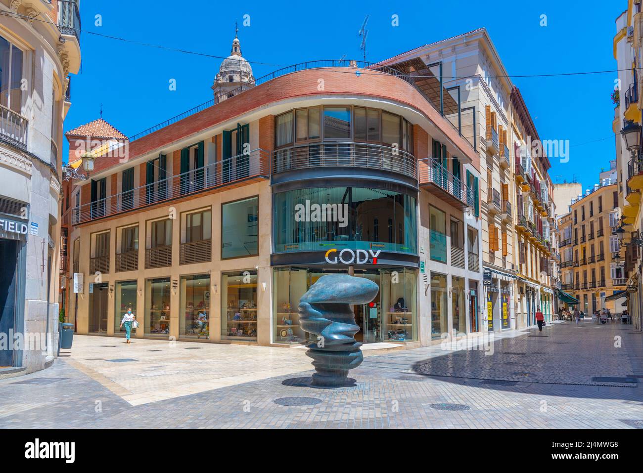 Malaga, Spanien, 24. Mai 2021: Sonniger Tag am Boulevard Marques de Larios in Malaga Stockfoto