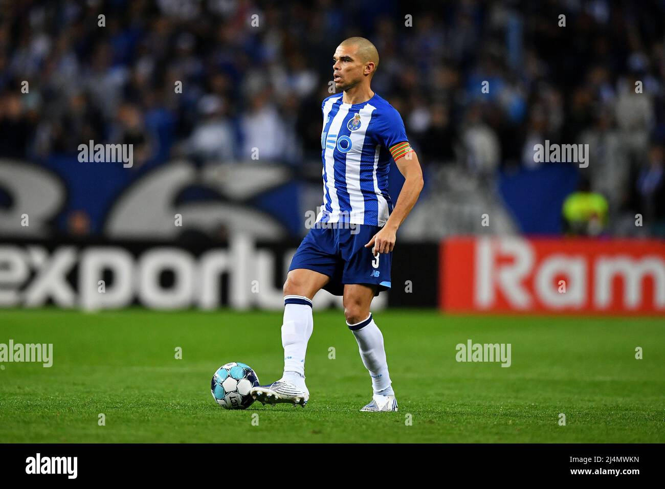 16.. April 2022; Dragao Stadium, Porto, Portugal; Portugiesische Meisterschaft 2022, FC Porto gegen Portimonense; Pepe des FC Porto Stockfoto