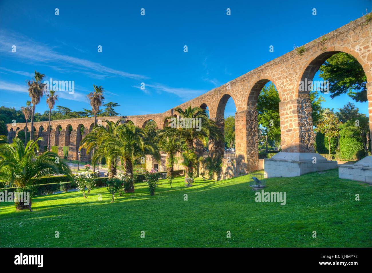 Lais Puzzle – Aquädukt Von San Anton In Plasencia, Spanien, 1000 Teile Panorama