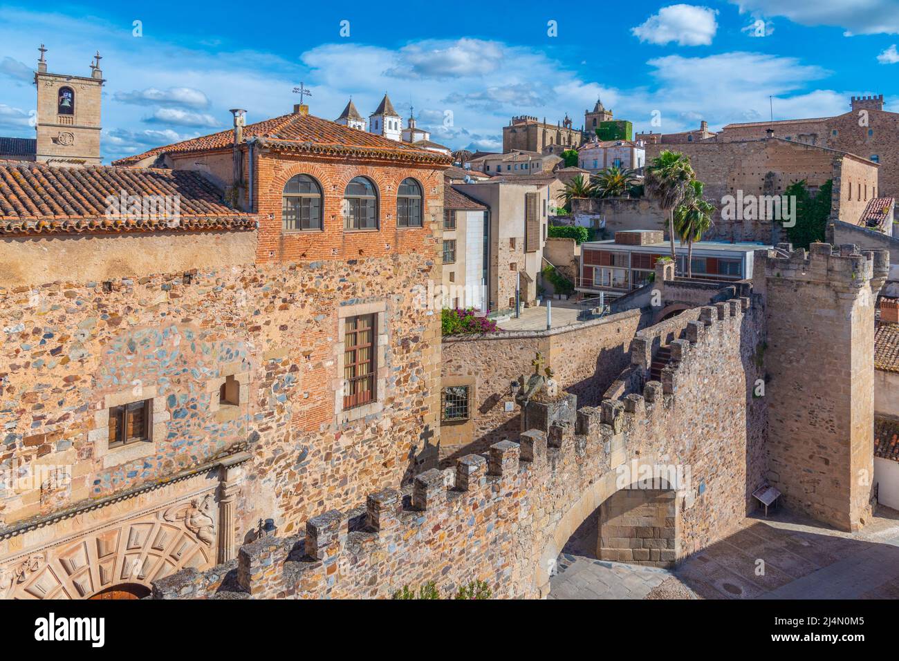 Arco de la estrella Tor in der spanischen Stadt Caceres Stockfoto