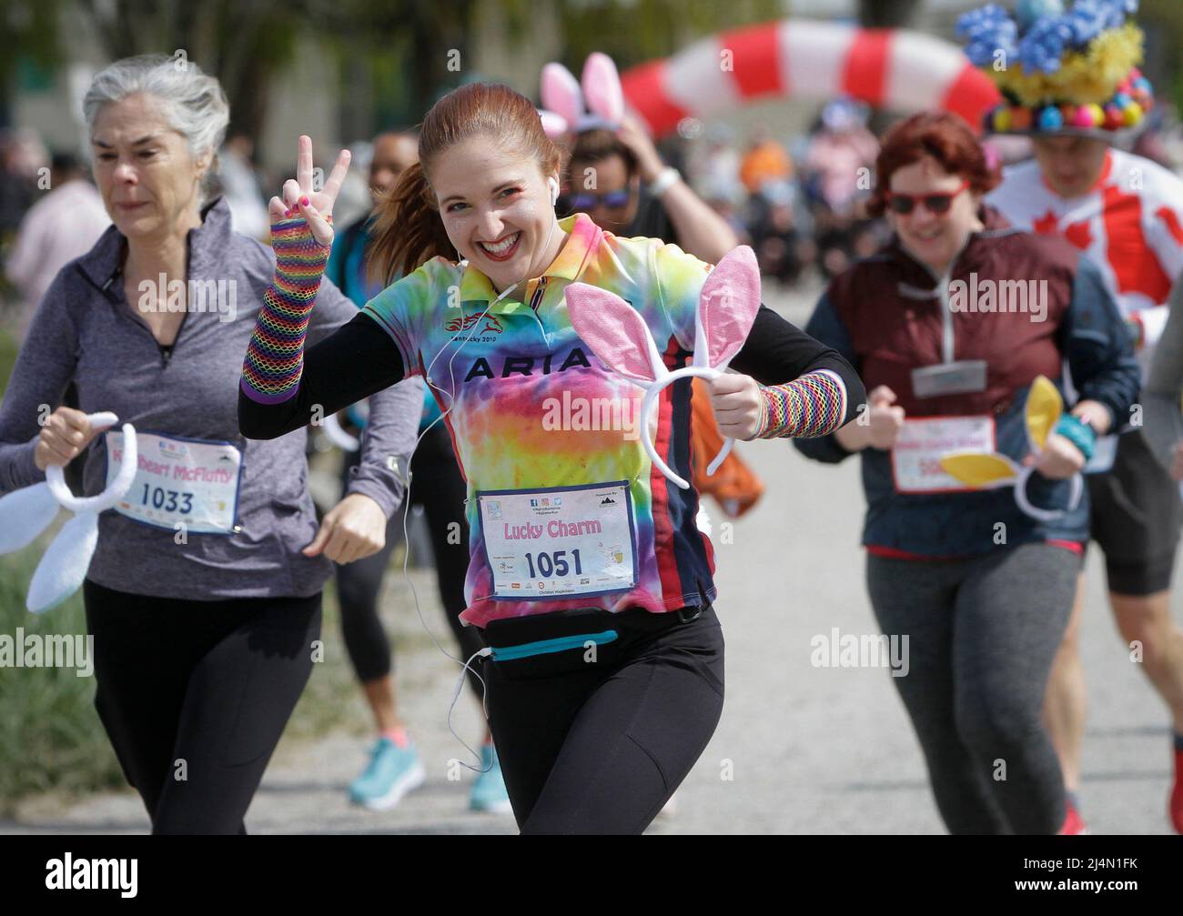 Vancouver, Kanada. 16. April 2022. Am 16. April 2022 nehmen die Menschen am Großen Osterlauf in Vancouver, British Columbia, Kanada, Teil. Quelle: Liang Sen/Xinhua/Alamy Live News Stockfoto