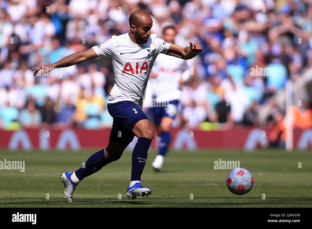 London, Großbritannien. 16. April 2022. Lucas Moura von Tottenham Hotspur in Aktion.Premier League Spiel, Tottenham Hotspur gegen Brighton & Hove Albion am Samstag, 16.. April 2022, im Tottenham Hotspur Stadium in London. Dieses Bild darf nur für redaktionelle Zwecke verwendet werden. Nur zur redaktionellen Verwendung, Lizenz für kommerzielle Nutzung erforderlich. Keine Verwendung bei Wetten, Spielen oder Veröffentlichungen in einem Club/einer Liga/einem Spieler. PIC von Steffan Bowen/Andrew Orchard Sports Photography/Alamy Live News Credit: Andrew Orchard Sports Photography/Alamy Live News Stockfoto