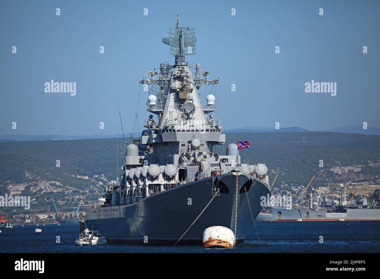 Cruiser „Moscow“. Russische (sowjetische) Wachen Raketencruiser, das Hauptschiff des Atlant-Projekts. Das Flaggschiff der Schwarzmeerflotte, Militärkreuzer Stockfoto