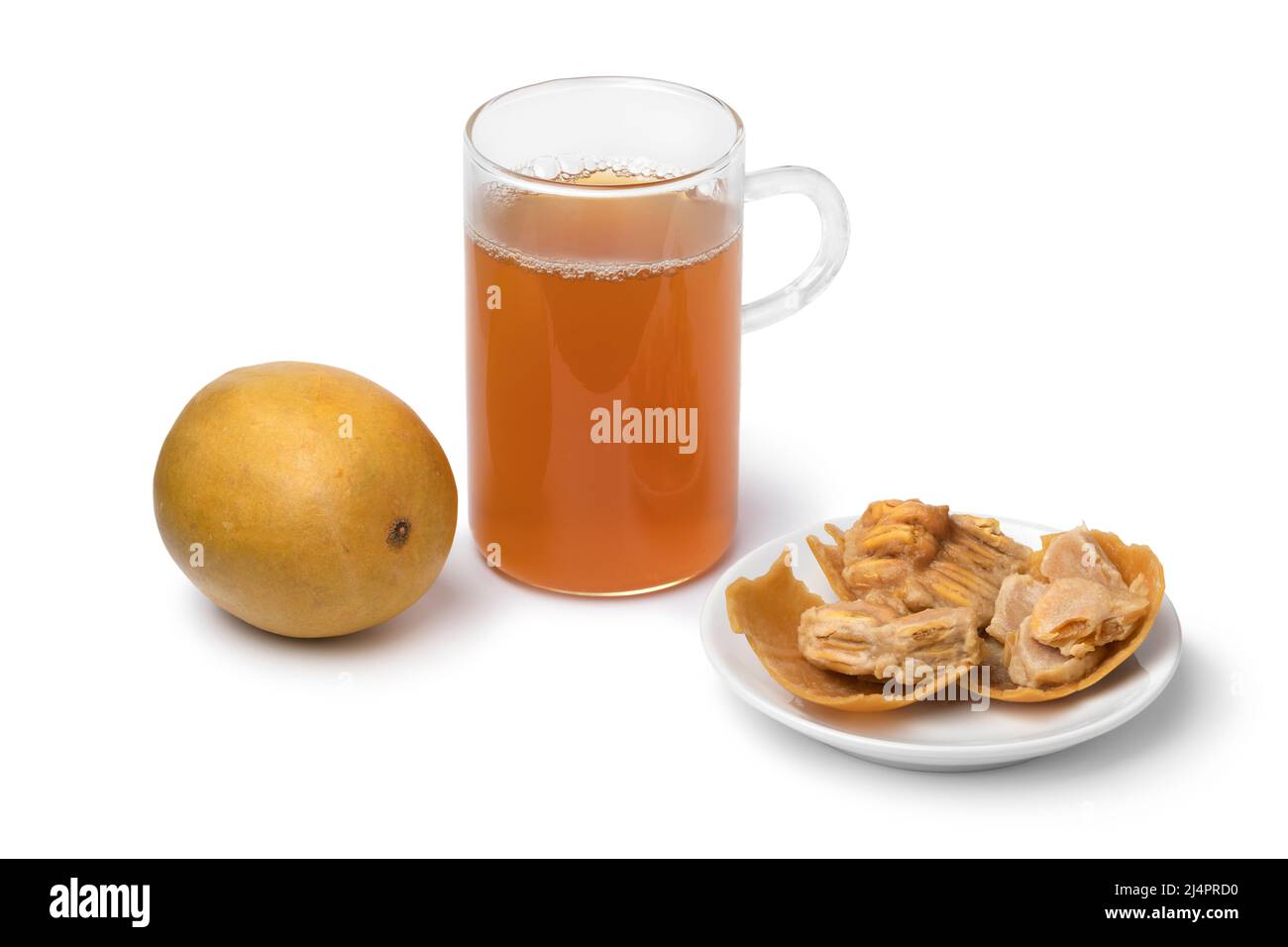 Teeglas mit Mönch Früchtetee, luohan guo, isoliert auf weißem Hintergrund Nahaufnahme Stockfoto