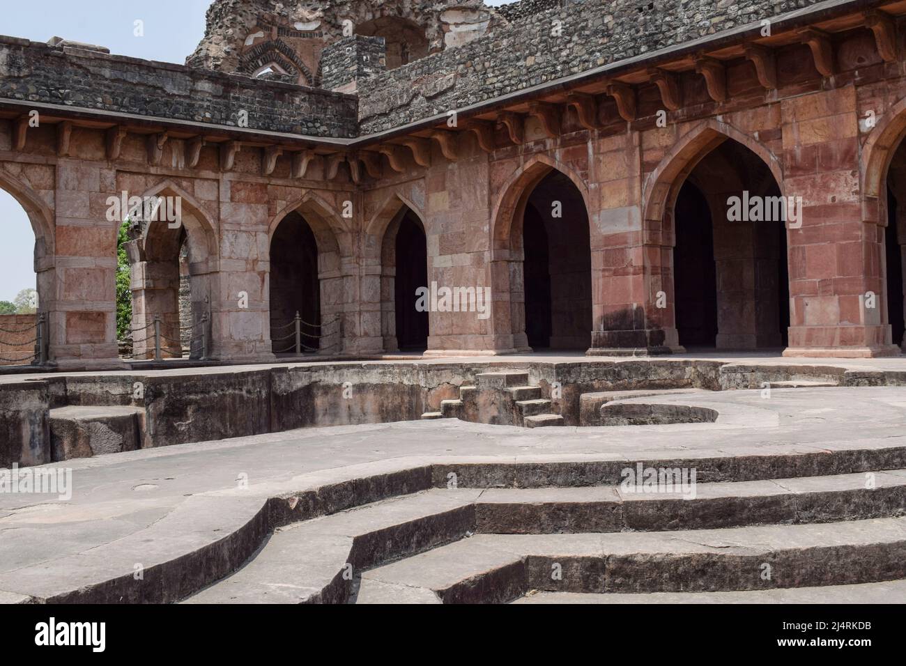 Mandu Palast, alte Festung Stadt vor Jahren in Madhya Pradesh gebaut, Besuch touristischer Ort ein Kulturerbe. MadyaPradesh Tourism oder MPT, Ancient Walls Stockfoto