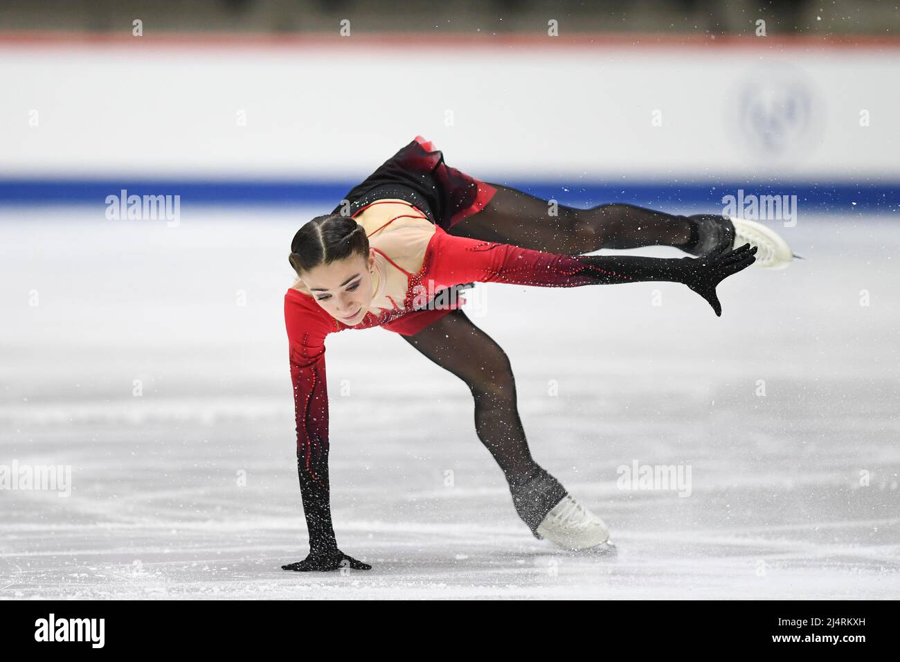 Anna PEZZETTA (ITA), während des Freilaufens der Frauen, bei den ISU-Junioren-Eiskunstlauf-Weltmeisterschaften 2022, in der Tondiraba Ice Hall, am 17. April 2022 in Tallinn, Estland. Quelle: Raniero Corbelletti/AFLO/Alamy Live News Stockfoto