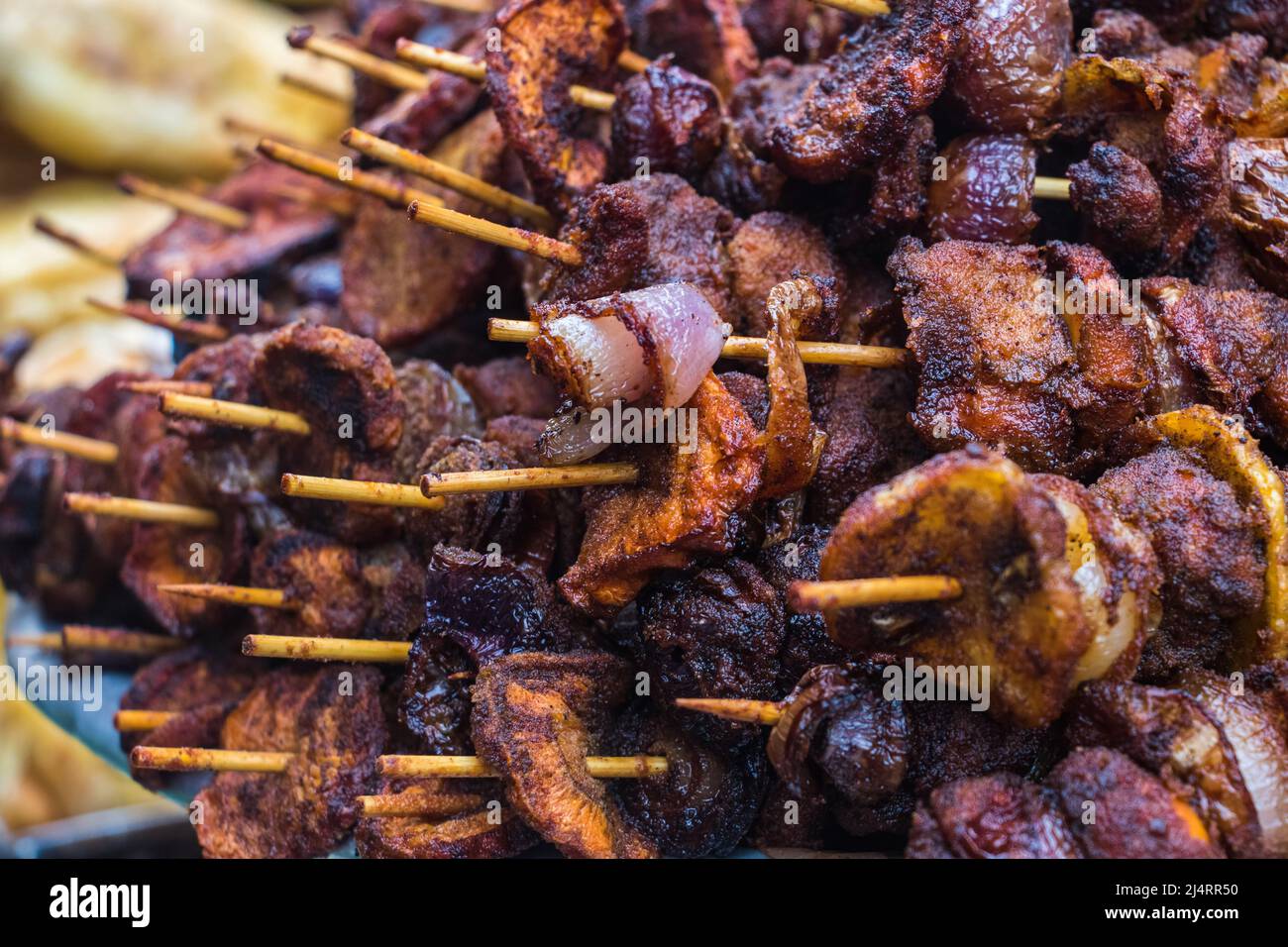 400 Jahre alter traditioneller Street Food Markt sowie der größte Iftar Markt in Dhaka. Chawkbazar liegt im alten Dhaka, das älteste und ist Stockfoto