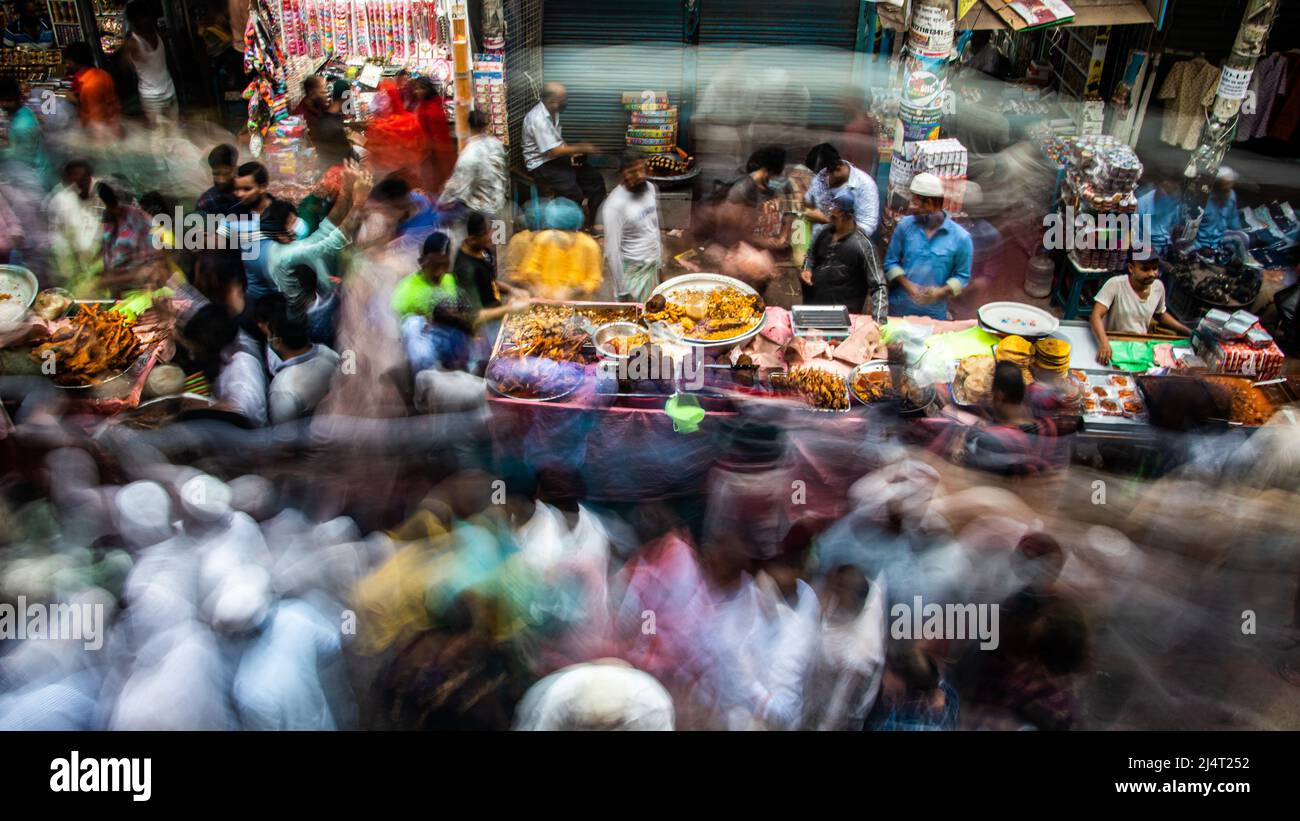 400 Jahre alter traditioneller Street Food Markt sowie der größte Iftar Markt in Dhaka. Chawkbazar liegt im alten Dhaka, das älteste und ist Stockfoto