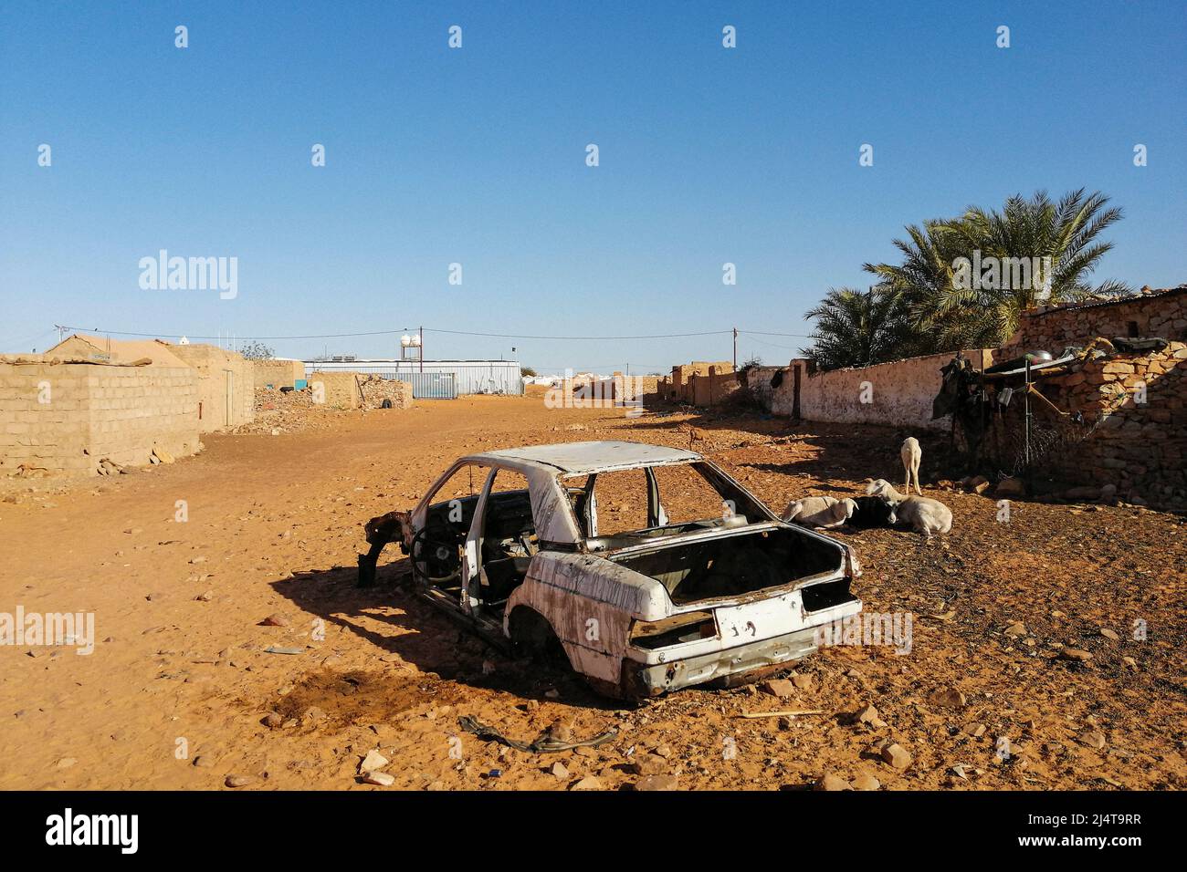Mauretanien, Chinguetti, altes Auto Stockfoto