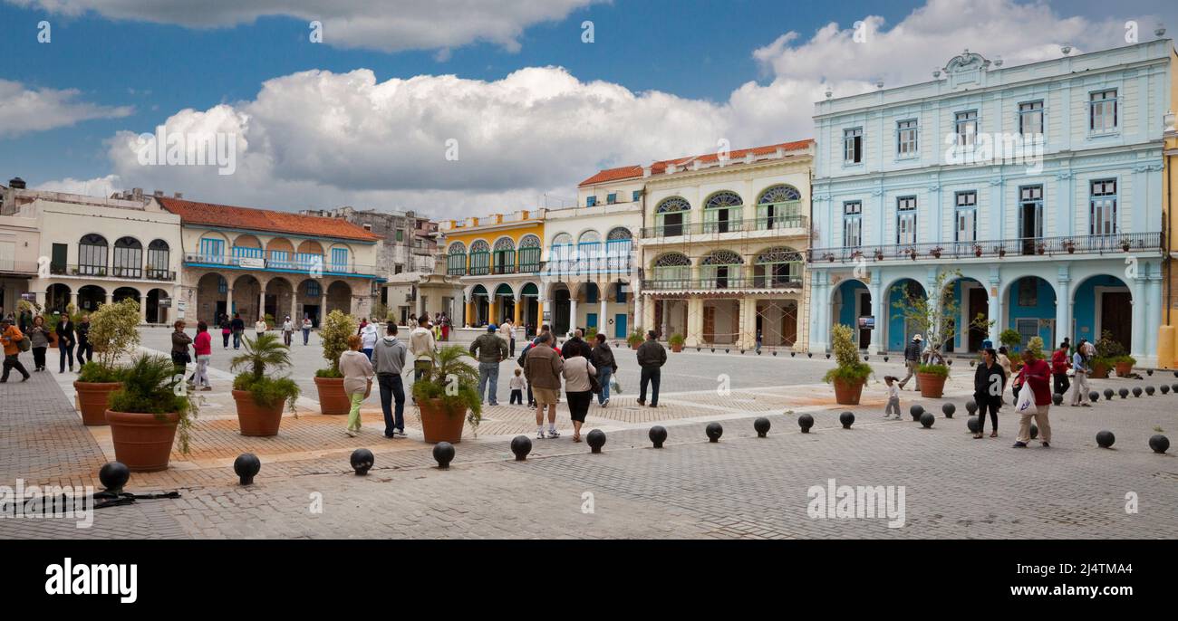 Kuba, Havanna. Plaza Vieja, Altstadt Von Havanna. Stockfoto