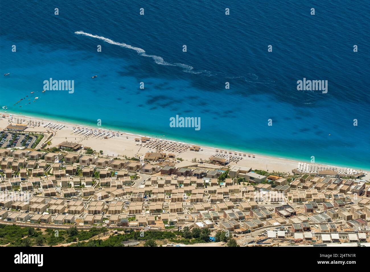 Meereslandschaft der ionischen Küste in Dhermi, Albanien. Stockfoto