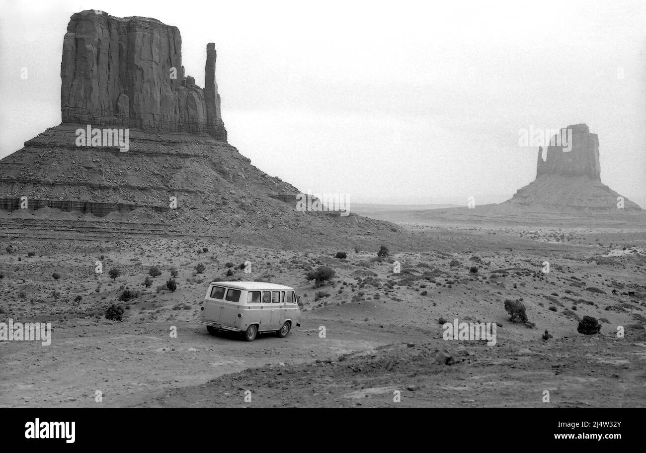 Tourenwagen in Monument Valley, Utah. Stockfoto