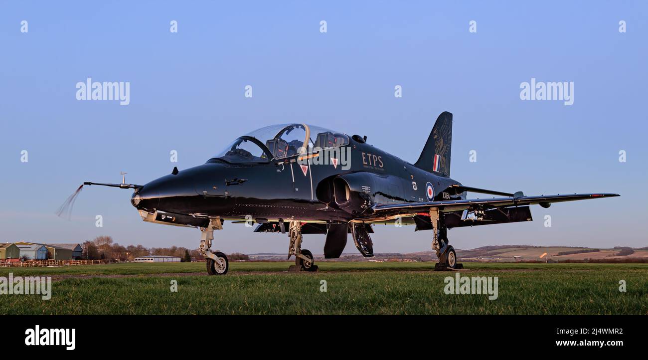 Ex RAF Hawk T.1 XX154 im Old Sarum Aerodrome, Wiltshire, Großbritannien. Stockfoto