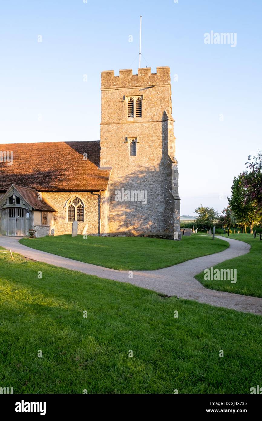 Die anglikanische Pfarrkirche St. Johannes der Täufer im Dorf Layer de la Haye in Essex. Stockfoto