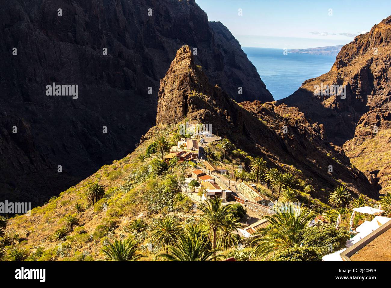 Die schöne Aussicht auf das berühmte Dorf Masca. Teneriffa, Kanarische Inseln, Spanien. Stockfoto