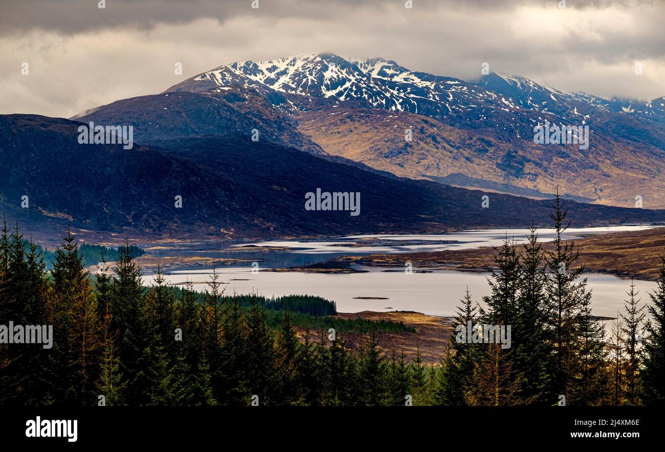 Landschaft am Loch Loyne, dem schottischen Hochland Stockfoto
