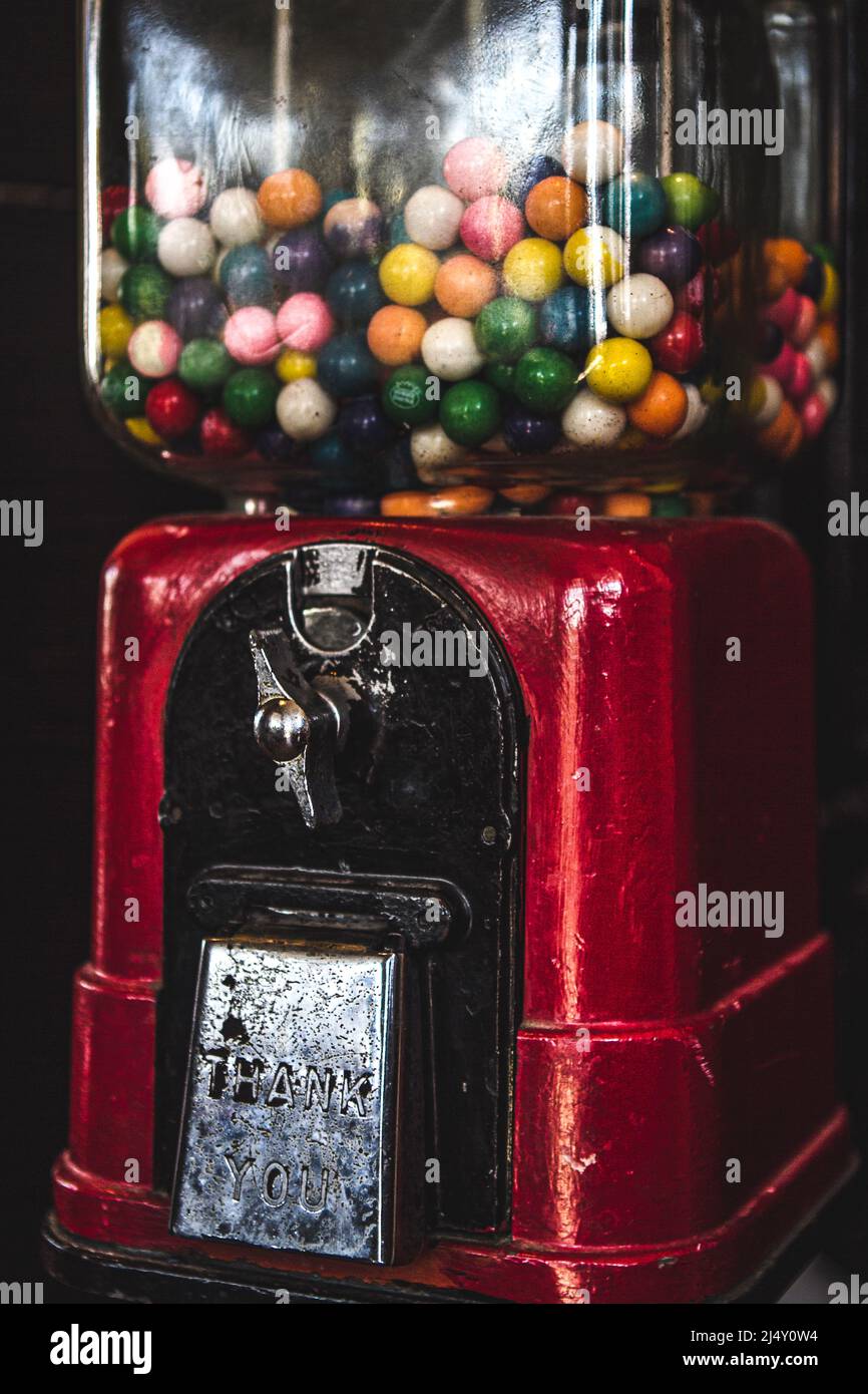 Glänzende rote Blase Gummi Maschine mit Worten Danke Stockfoto