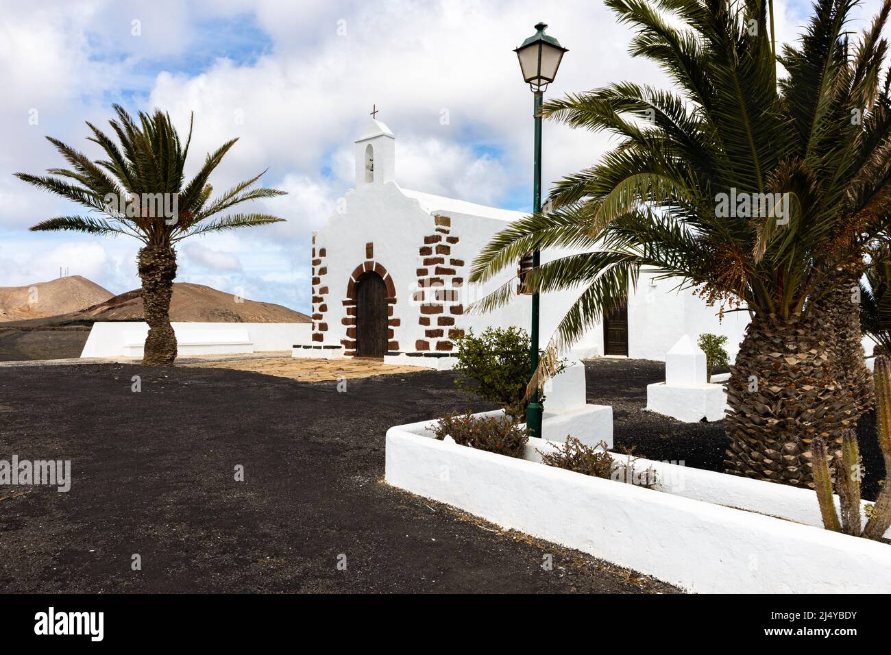 Kirche in der Nähe von Tinajo auf Lanzarote, Kanarische Inseln im Atlantischen Ozean Stockfoto