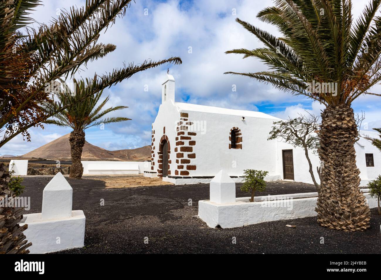 Kirche in der Nähe von Tinajo auf Lanzarote, Kanarische Inseln im Atlantischen Ozean Stockfoto