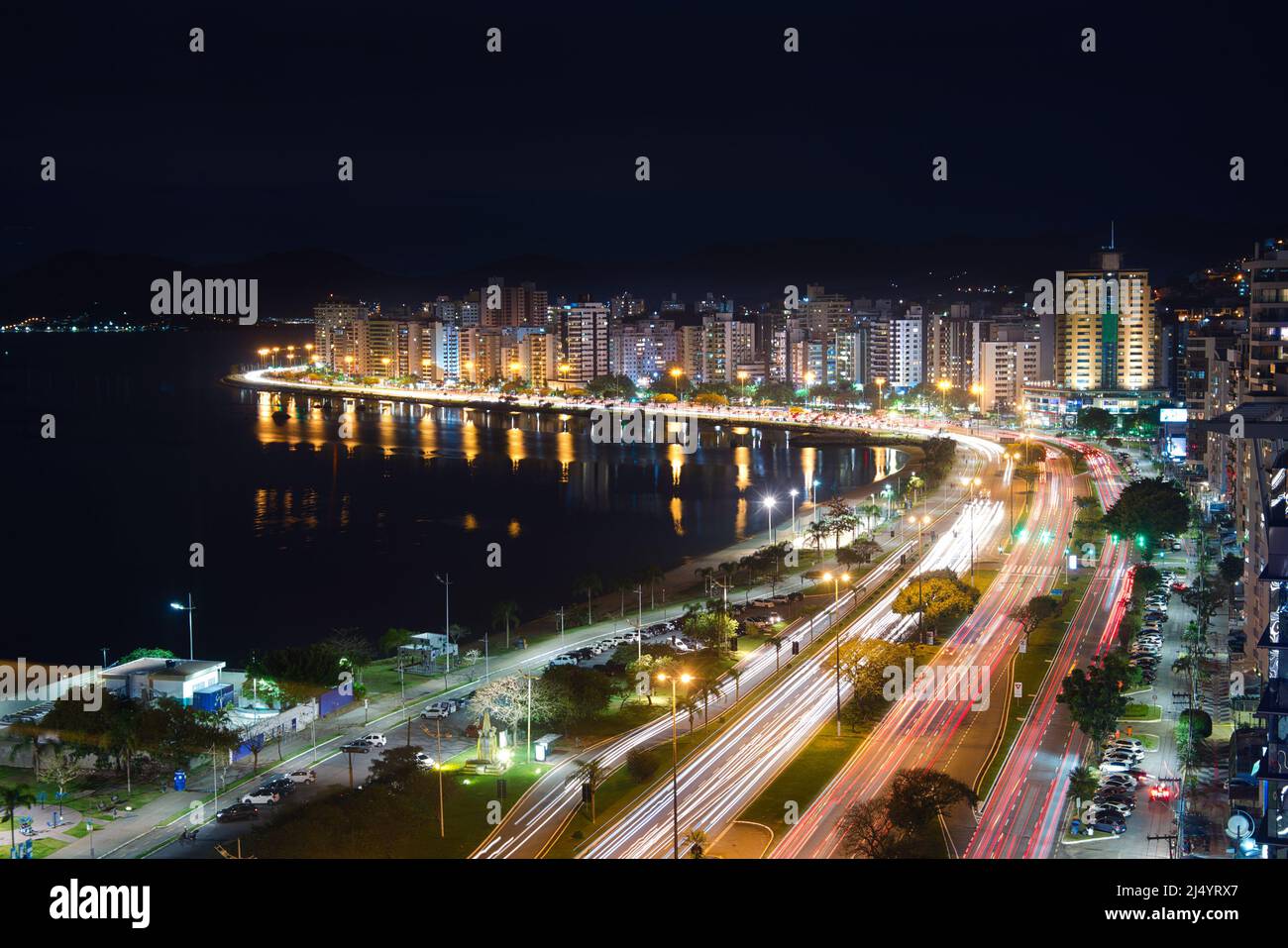 Foto oh die Stadt Florianopolis bei Nacht Stockfoto