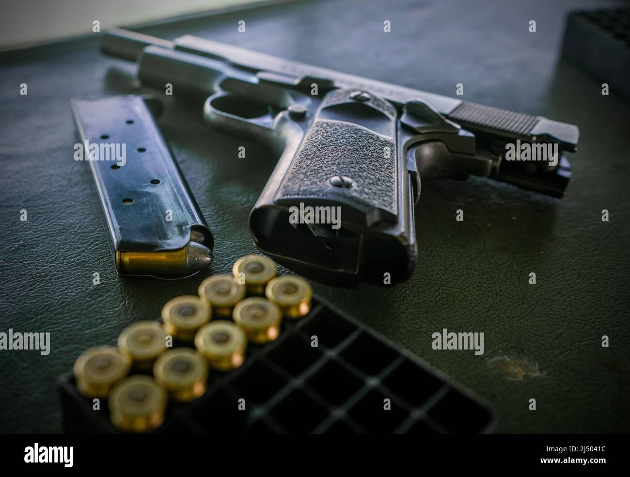 Waffen Und Ammo Stockfoto