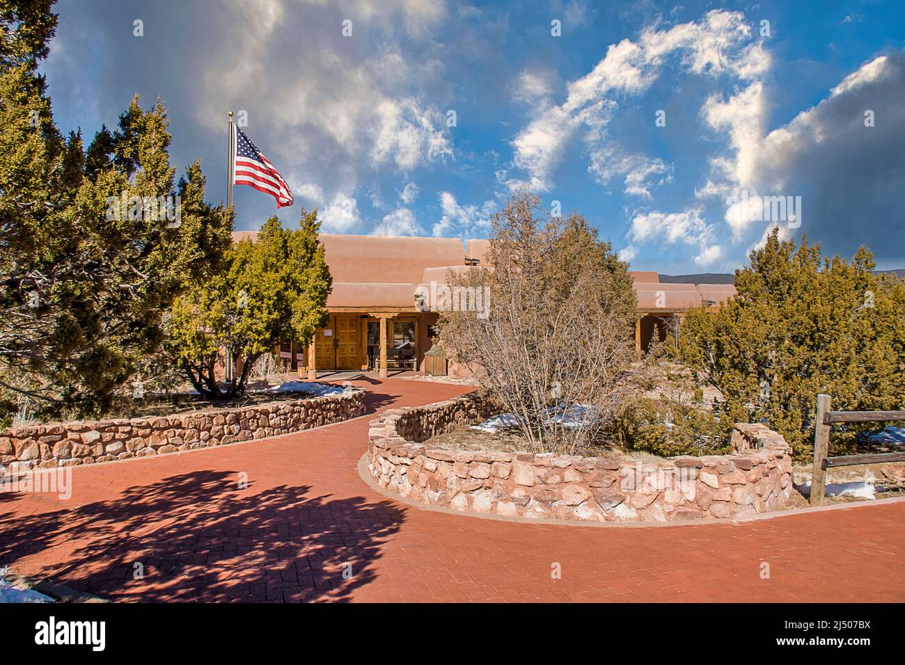 Die E.E. Fogelson Besucherzentrum im Pecos National Historical Park in New Mexico. Stockfoto
