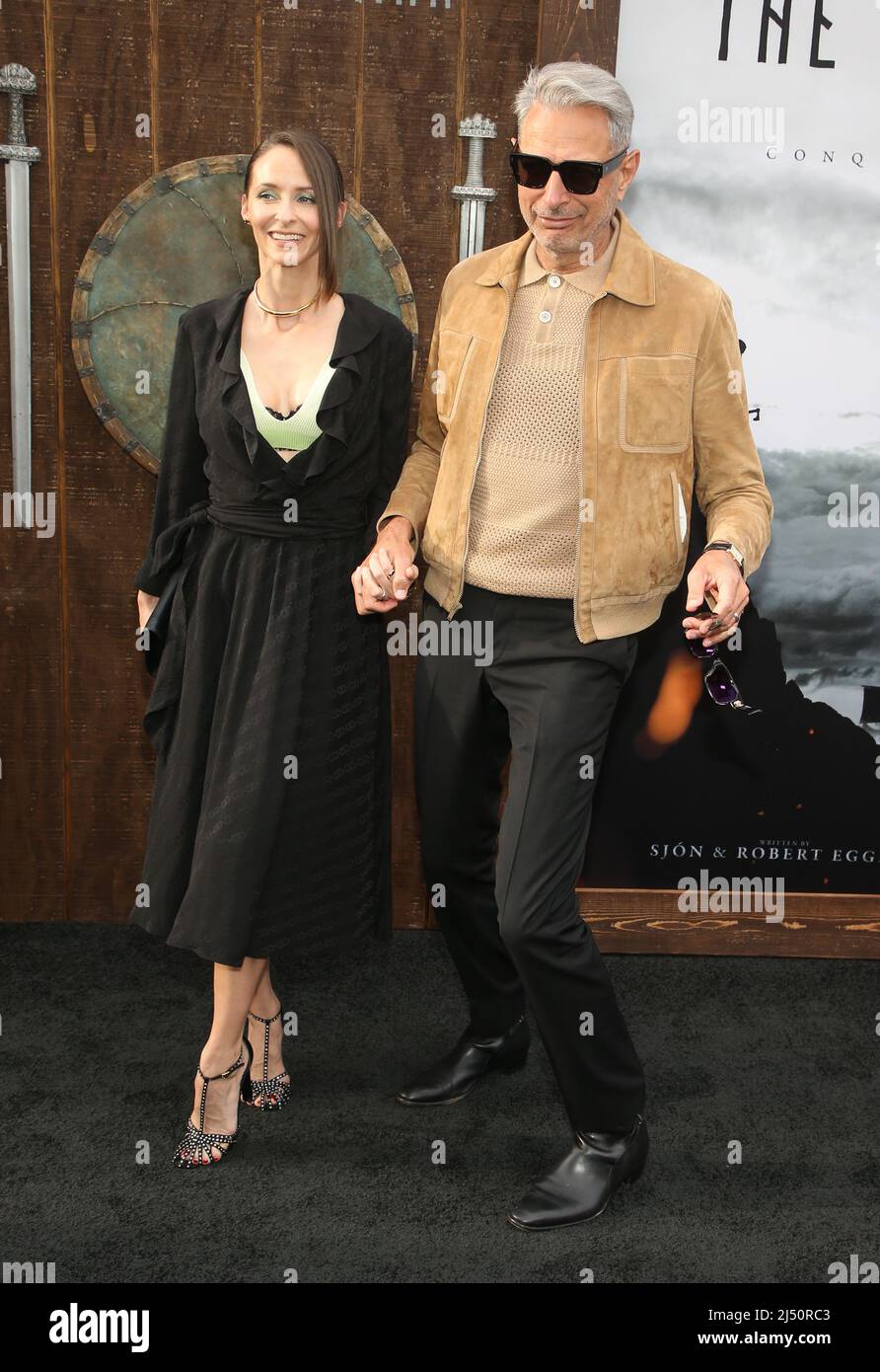 18. April 2022 - Hollywood, Kalifornien - Emilie Livingston, Jeff Goldblum. Los Angeles Premiere von „The Northman“ im TCL Chinese Theatre. (Bild: © FS/AdMedia über ZUMA Press Wire) Stockfoto