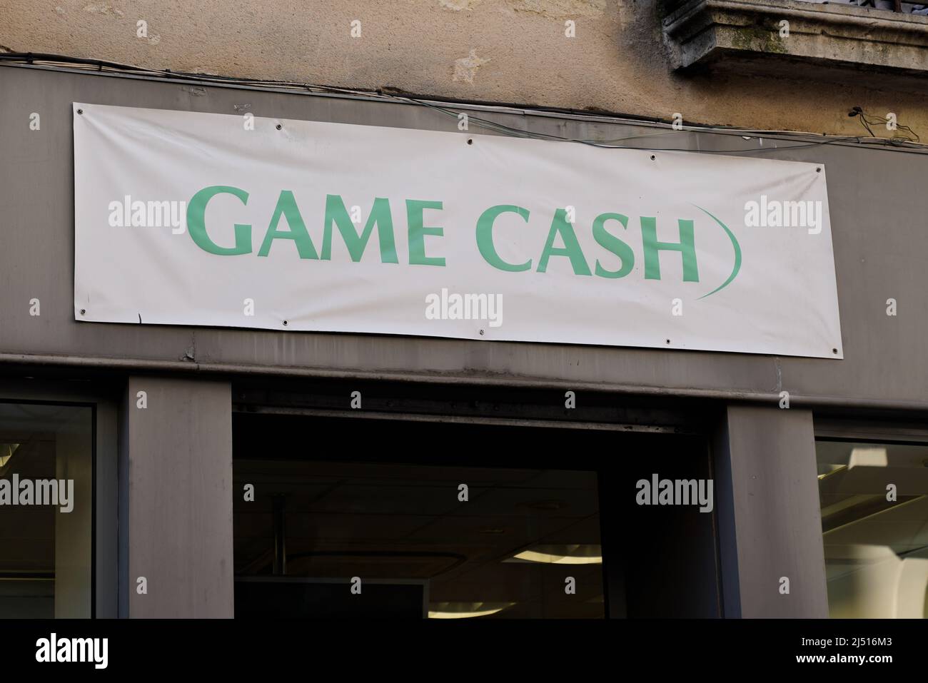 Bordeaux , Aquitaine Frankreich - 03 12 2022 : Spiel Cash Text Logo und Marke Store Straße Zeichen der Cash-Umwandlung Pfandhaus Stockfoto