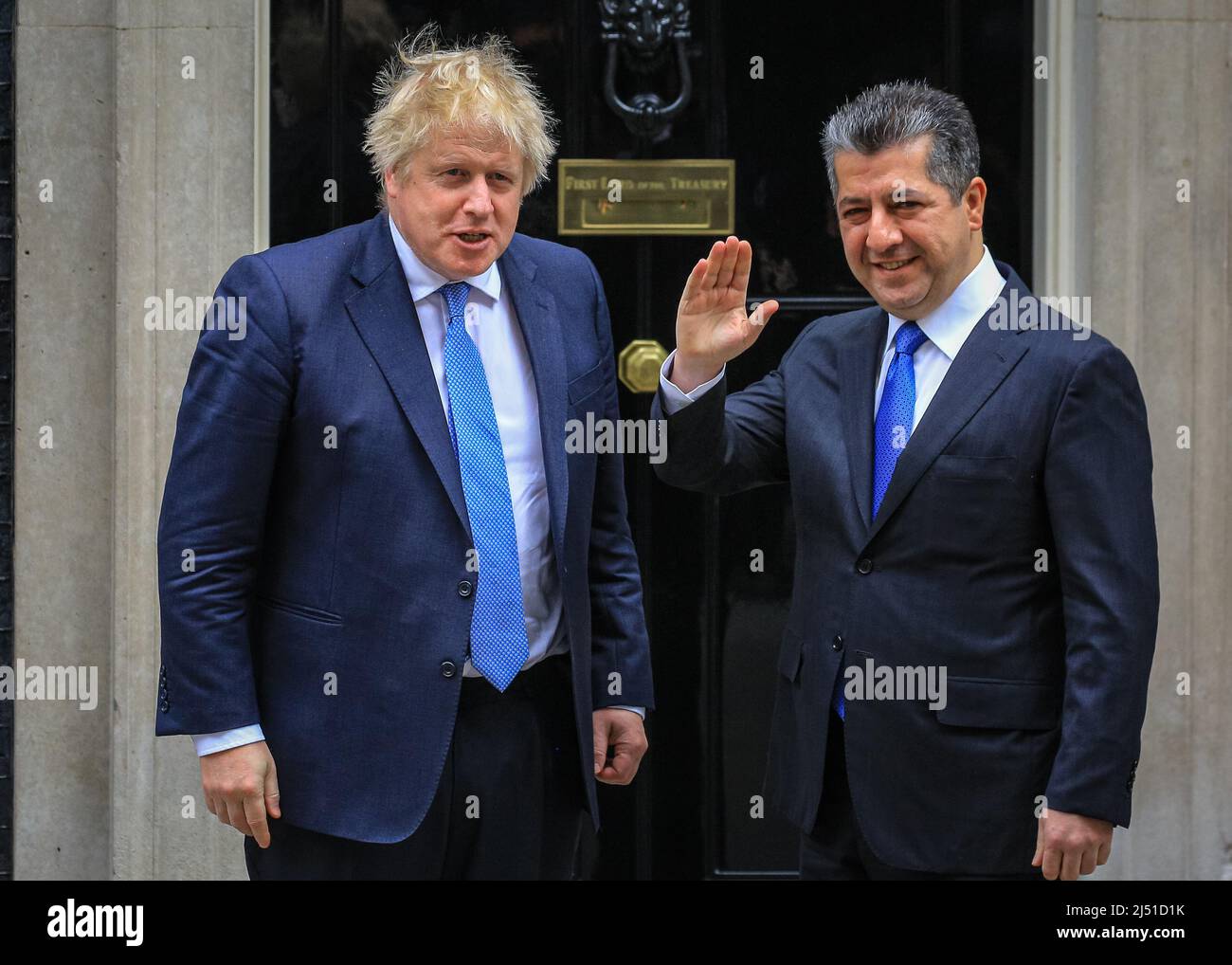 London, Großbritannien. 19. April 2022. Der britische Premierminister Boris Johnson begrüßt heute Morgen den Premierminister der Region Kurdistan, Masrour Barzani, zu Gesprächen in der Downing Street 10. Kredit: Imageplotter/Alamy Live Nachrichten Stockfoto