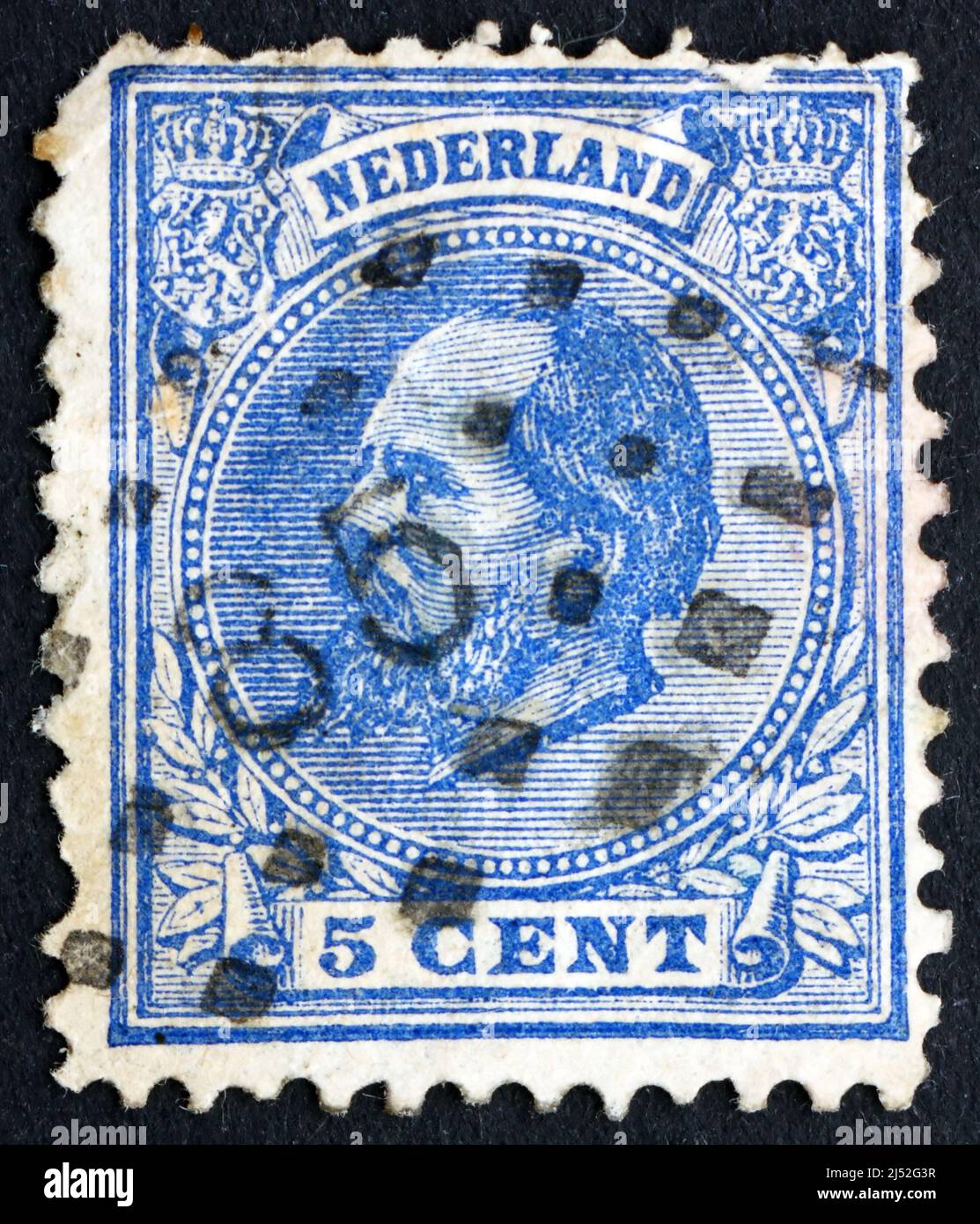 NIEDERLANDE - UM 1872: Eine in den Niederlanden gedruckte Briefmarke zeigt Wilhelm III., König der Niederlande, um 1872 Stockfoto