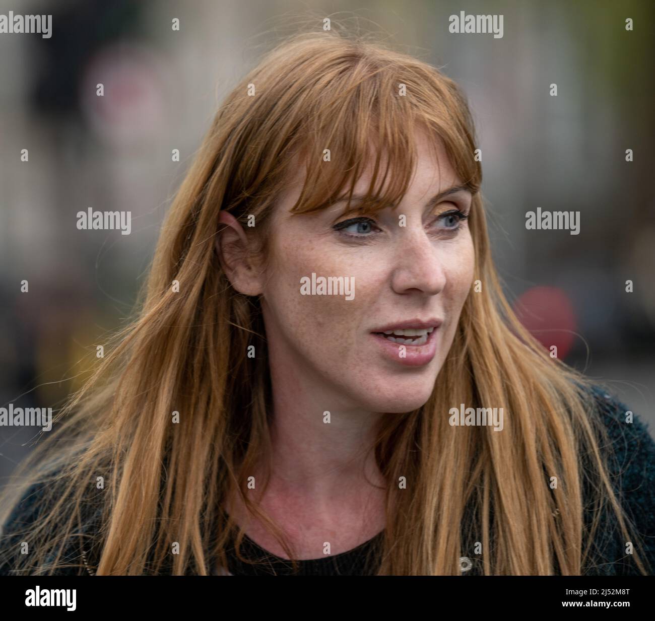 London, Großbritannien. 19. April 2022. Angela Rayner, stellvertretende Vorsitzende der Arbeiterpartei und Abgeordnete von Ashton-under-Lyne, trifft im Rahmen einer Demonstration im House of Commons ein. Kredit: Ian Davidson/Alamy Live Nachrichten Stockfoto