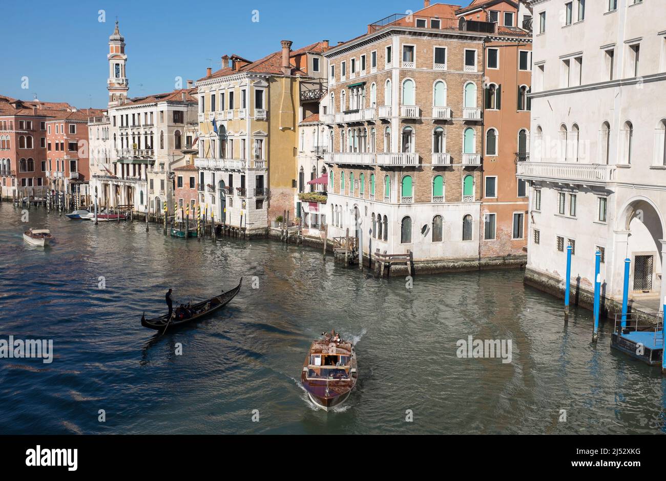 Blick auf den Canale Grande oder die Rialtobrücke Venedig Italien Stockfoto