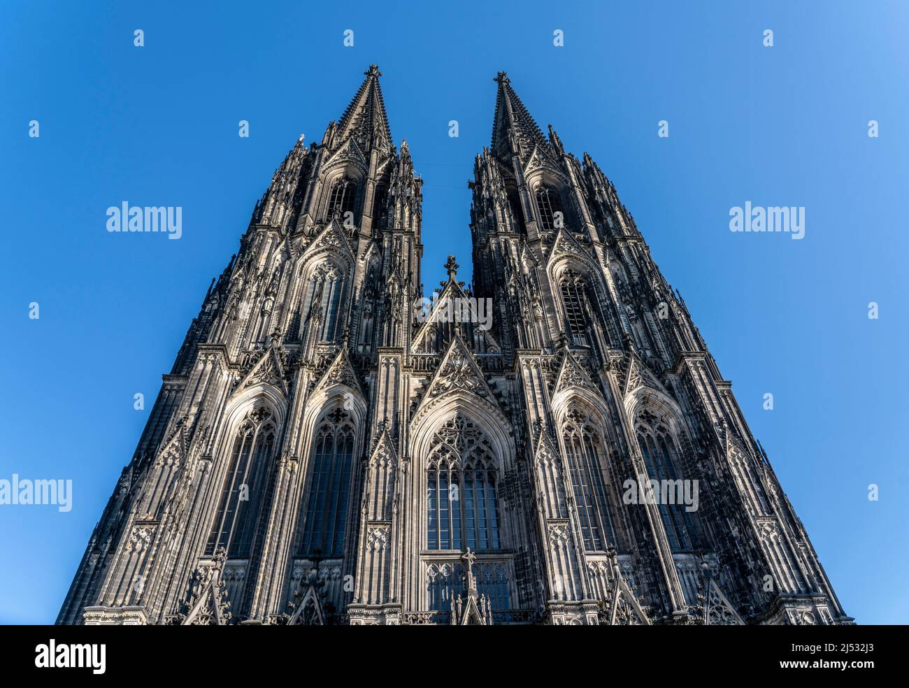 Kölner Dom, Blick nach Westen façade, auf den Nordturm Köln, Deutschland, Stockfoto