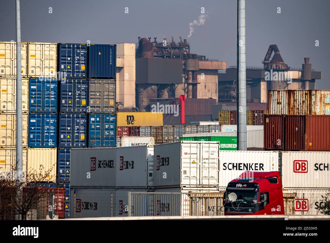 Hafen Duisburg Ruhrort, DeCeTe, Duisburg Container Terminal, Container laden, Be- und Entladen, Duisport, Duisburger Hafen AG, Duisburg, NRW Stockfoto
