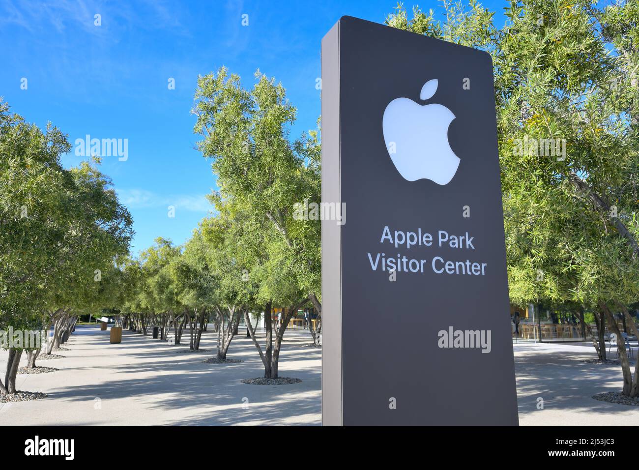 Der Apple Park Campus mit dem Apple Park Besucherzentrum, Cupertino CA Stockfoto