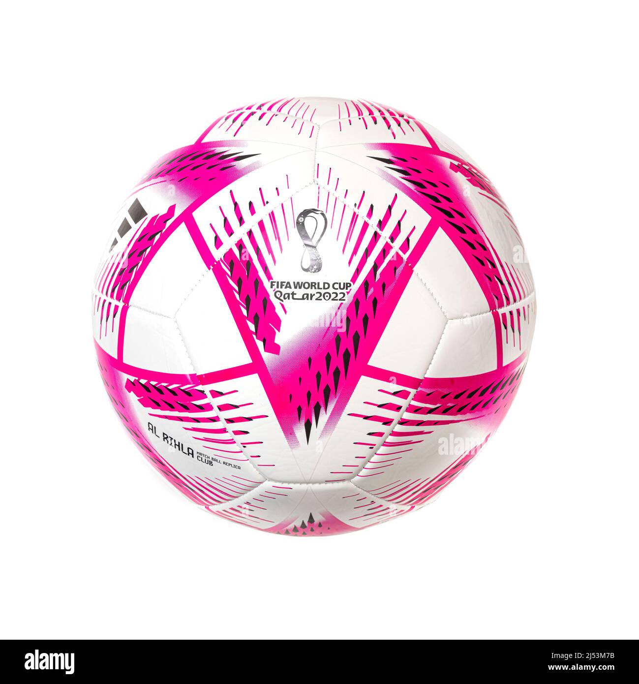 SWINDON, Großbritannien - 19. April 2022: Adidas Al Rihla World Cup 2022 Football, der offizielle Matchball für die Qatar World Cup 2022 auf weißem Hintergrund Stockfoto